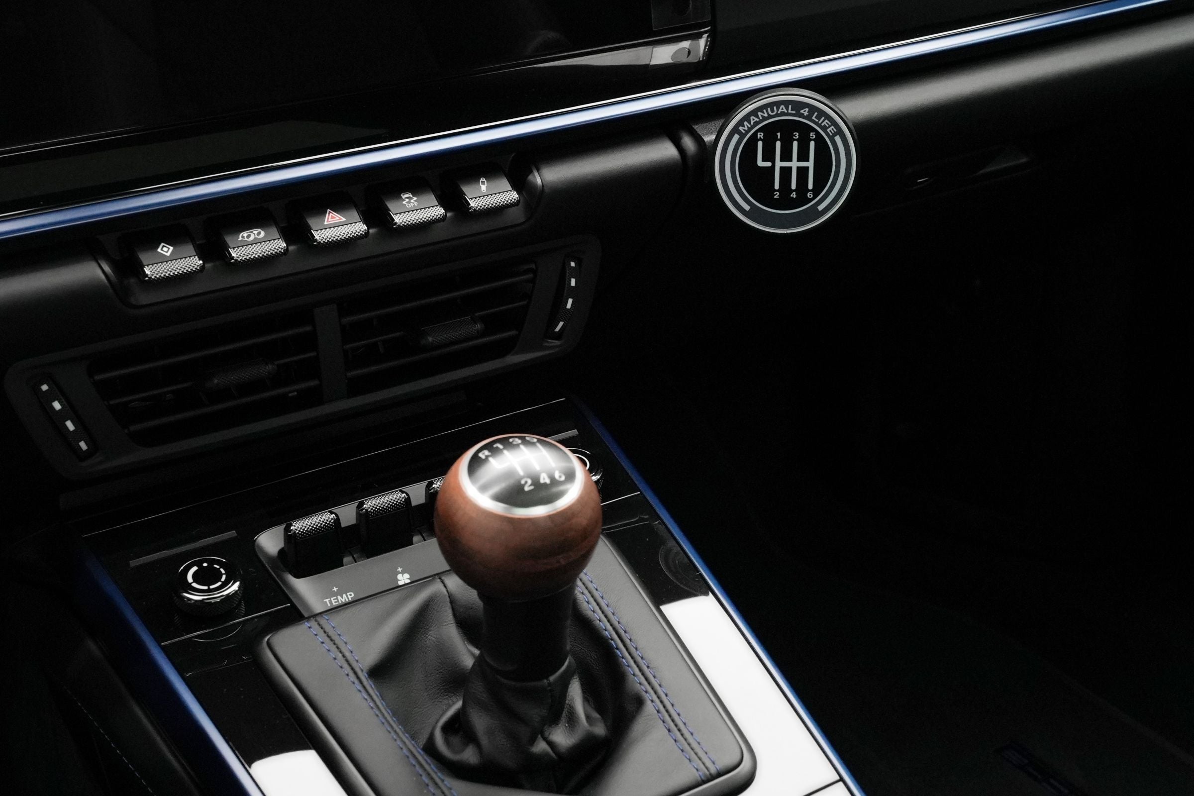 A3 — Charging Magnetic Phone Mount (Fits Porsche 992)